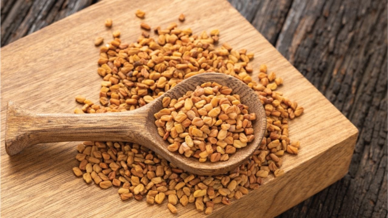 પાચન સુધારે છે: કારણ કે તેમાં ફાઇબર હોય છે જે પાચનતંત્રને મજબૂત બનાવે છે. તેથી તે અપચો અને કબજિયાત જેવી સમસ્યાઓથી રાહત આપી શકે છે. જો કે આ માટે વ્યક્તિએ સ્વસ્થ આહાર પણ લેવો જોઈએ.
