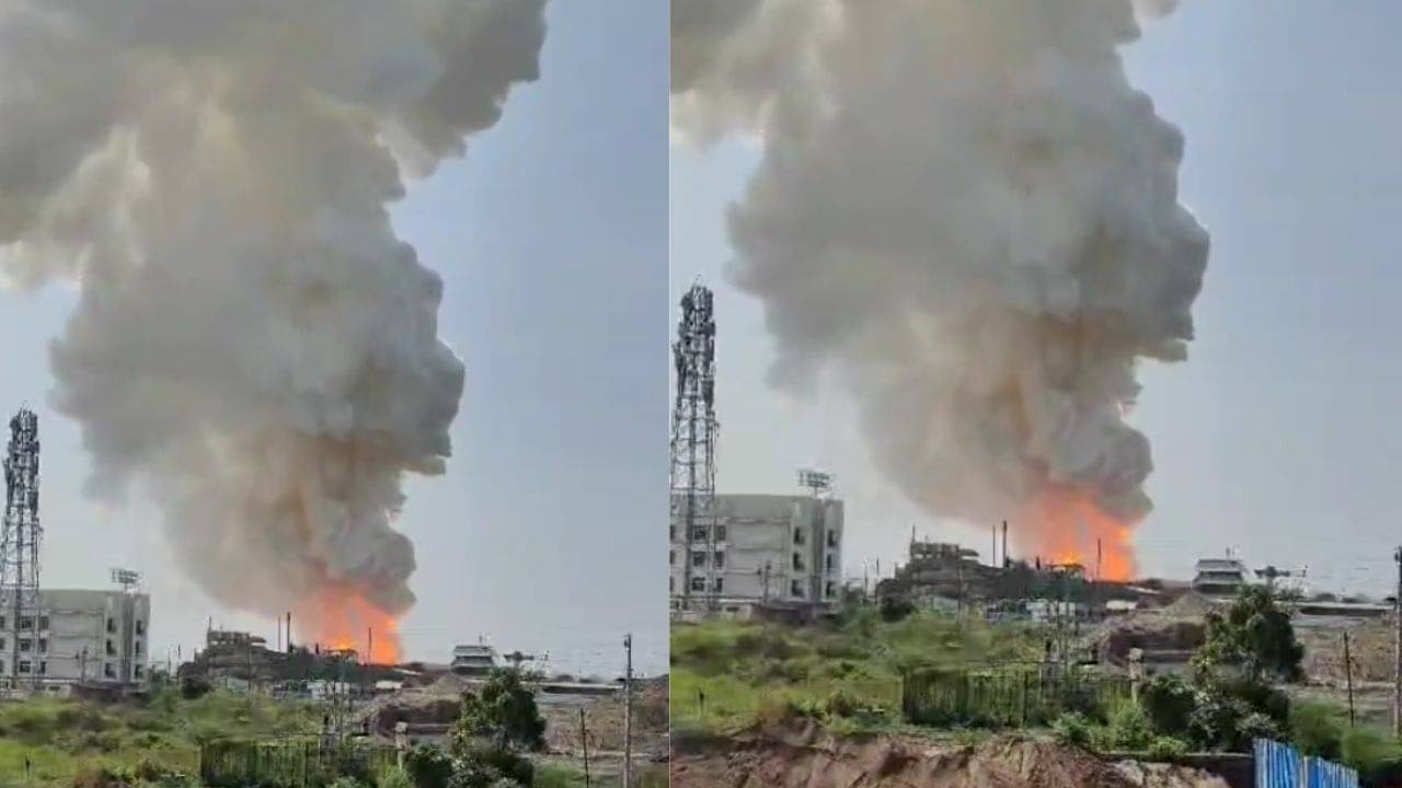 Bharuch News : દહેજમાં આવેલી એક કંપનીના ગોડાઉનમાં લાગી ભીષણ આગ, દૂર-દૂર સુધી ધુમાડાના ગોટે ગોટા જોવા મળ્યા, જુઓ Video