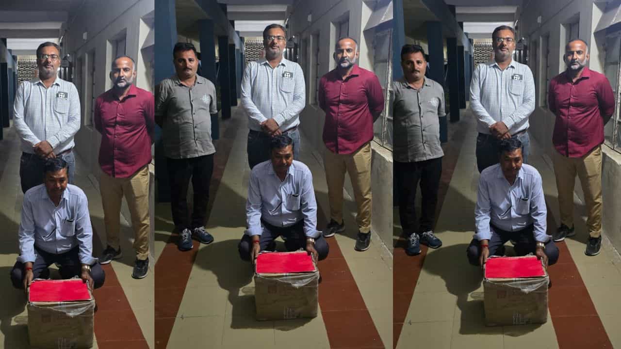 Gir Somnath : મૂળ દ્વારકા ગામે ઝડપાયો બોગસ ડોક્ટર, દવાઓ સહિત 8 હજારનો મુદ્દામાલ પોલીસે કર્યો કબજે, જુઓ Video