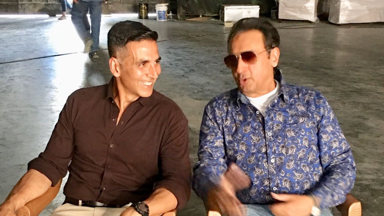 ગુલશન ગ્રોવરનો જન્મ 21 સપ્ટેમ્બર 1955 રોજ થયો છે. તે એક ભારતીય અભિનેતા અને ફિલ્મ નિર્માતા છે. જેમણે 400 થી વધુ ફિલ્મોમાં અભિનય કર્યો છે.ફિલ્મોમાં તેમની વિલનની ભૂમિકાઓને કારણે તેઓ હિન્દી સિનેમાના "બેડ મેન" તરીકે જાણીતા છે.