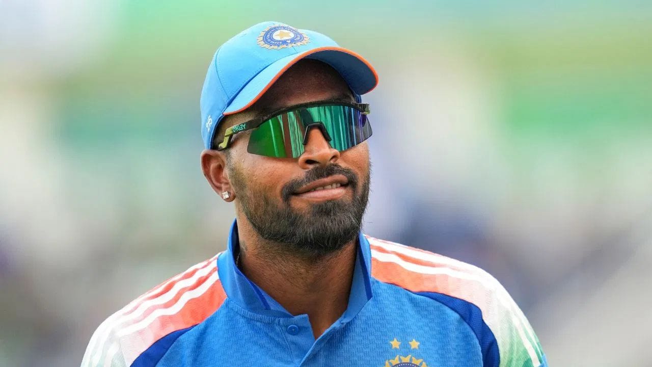 આવી સ્થિતિમાં, હાર્દિક પંડ્યા T20 એશિયા કપમાં પોતાના 100 રન પૂરા કરવાથી માત્ર 17 રન દૂર છે. જો તે આ કરશે, તો તે T20 એશિયા કપમાં 10 થી વધુ વિકેટ લેનાર અને 100 થી વધુ રન બનાવનાર પ્રથમ ખેલાડી બનશે. આ પહેલા કોઈ ખેલાડી આ સિદ્ધિ મેળવી શક્યો નથી.