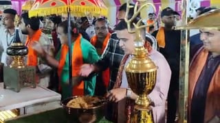 Banaskantha : ભાદરવી પૂનમના પદયાત્રીઓ માટે સેવા કેમ્પ શરુ, હર્ષ સંઘવીએ કર્યું નિરીક્ષણ, જુઓ Video