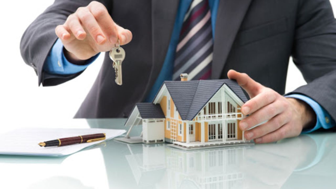 પૌત્ર-પૌત્રીઓને તેમના માતાપિતા જીવિત હોય ત્યાં સુધી પ્રથમ વર્ગના વારસદાર ગણવામાં આવતા નથી. કૃતિકાએ જે મિલકતમાં હિસ્સો માંગ્યો હતો તે તેના દાદાની હતી.
