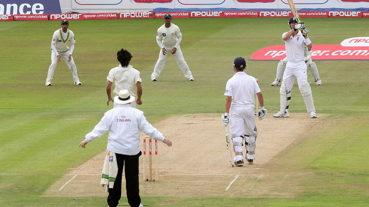 ICC નિયમ નંબર 41 "Unfair Play" એવી દરેક હરકતને કવર કરે છે જે રમતની નૈતિકતાને નુકસાન કરે છે.