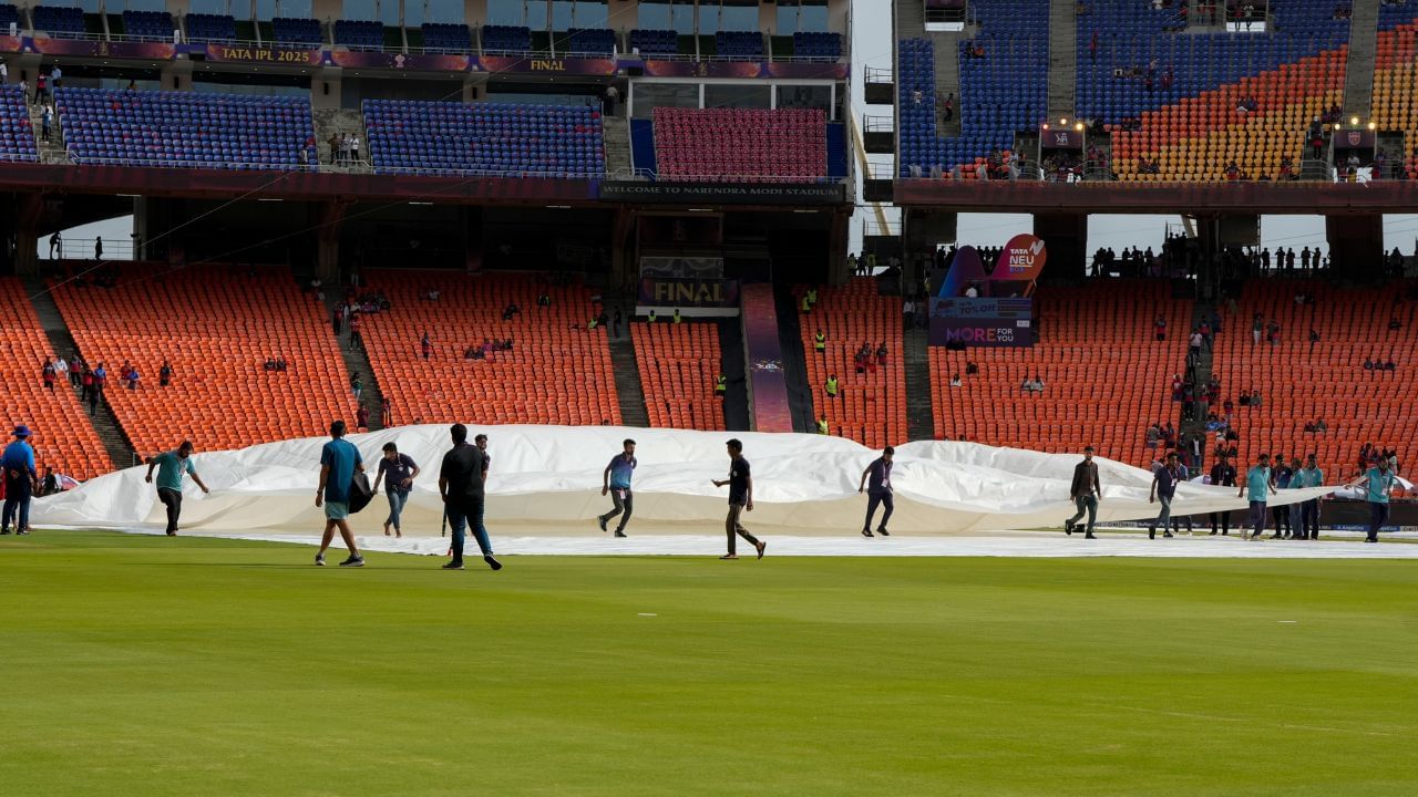  એશિયા કપ પૂર્ણ થતાં જ ટીમ ઈન્ડિયા ફરી એક વખત એક્શનમાં આવવા માટે તૈયાર છે. એશિયા કપ 2025માં ભારતીય ટીમ વિજેતા રહી છે. ફાઈનલમાં પાકિસ્તાનને 5 વિકેટથી હરાવ્યું હતુ. એશિયા કપમાં સૂર્યકુમાર યાદવની કેપ્ટનશીપમાં ટીમનું શાનદાર પ્રદર્શન રહ્યું હતુ.