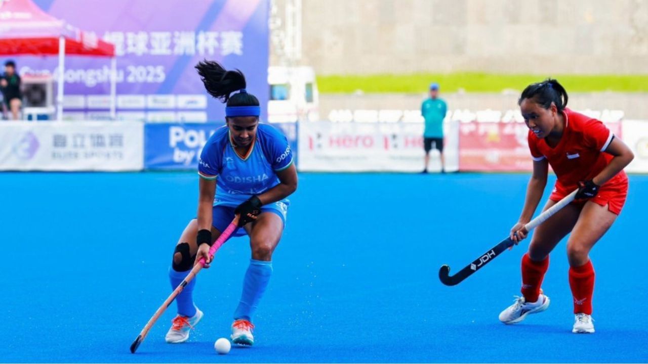 આ બે ઉપરાંત, નેહાએ 11મી અને 38મી મિનિટે ગોલ કર્યો, જ્યારે સ્ટાર સ્ટ્રાઈકર લાલરેમસિયામીએ 13મી મિનિટે ભારતીય સ્કોર કર્યો. 45મી મિનિટે શર્મિલા દેવી અને 52મી મિનિટે રુતુજા પિસાલે ભારતનો સ્કોર 12-0 સુધી પહોંચાડ્યો.