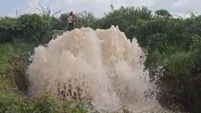 Jamnagar : કાલાવડના બાલંભડી ડેમમાં આવ્યા નર્મદાના નીર, 500થી વધુ ખેડૂતો માટે સિંચાઈનો લાભ લઈ શકશે, જુઓ Video Jamnagar : કાલાવડના બાલંભડી ડેમમાં આવ્યા નર્મદાના નીર, 500થી વધુ ખેડૂતો માટે સિંચાઈનો લાભ લઈ શકશે, જુઓ Video