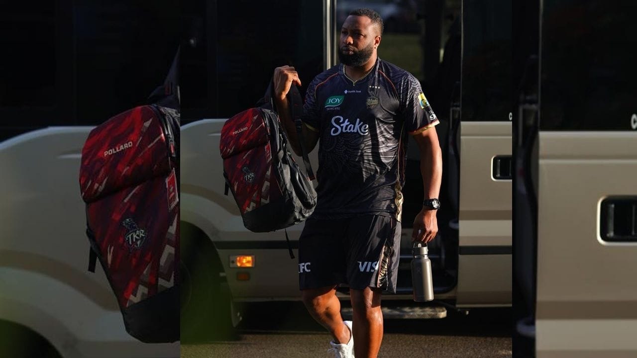 આ મેચમાં પોલાર્ડે સિક્સનો વરસાદ કર્યો હતો અને 8 બોલમાં 7 સિક્સ ફટકારી બધાને હેરાન કરી દીધા હતા.પોલાર્ડે 21 બોલમાં પોતાની અડધી સદી પુરી કરી હતી. એક ઓવરમાં 3 સિક્સ ફટકારી હતી. કુલ 29 બોલમાં 65 રન બનાવ્યા હતા. આ ઈનિગ્સમાં 2 ચોગ્ગા અને 8 સિક્સ સામેલ છે.