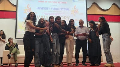 એલ.જે.કે. યુનિવર્સિટી દ્વારા "કલાંજલિ યુથ ફેસ્ટિવલ" નું આયોજન કરવામાં આવ્યું હતું, જેમાં કુલ 19 સંસ્થાઓએ ભાગ લીધો હતો.