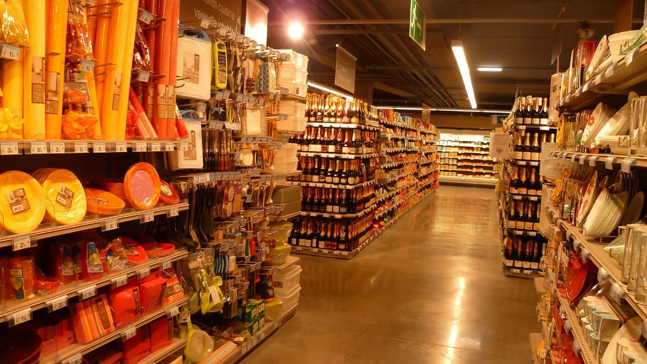 જો કોઈ અન્ય વ્યક્તિ આ પ્રોડક્ટ, પ્રકિયા કે અન્ય વસ્તુઓ બનાવે છે. તો તે ગેરકાનુની કહેવાય છે. ત્યારે પેટન્ટ ધારક ફરિયાદ કરી શકે છે, અને બીજી વ્યક્તિ મુશ્કેલીમાં મુકાઈ શકે છે. વધુમાં, જો કોઈ વ્યક્તિ તે ઉત્પાદનની નકલ કરવા અથવા બનાવવા માંગે છે, તો તેણે પહેલા પેટન્ટ ધારક અથવા સંસ્થા પાસેથી પરવાનગી લેવી પડશે અને રોયલ્ટી પણ ચૂકવવી પડશે.