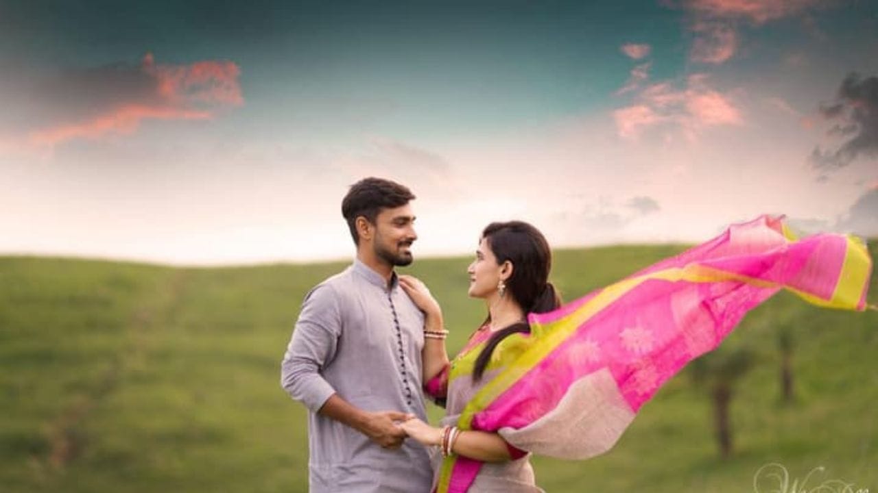 લિટન દાસની પત્ની ખેતી કરે છે, તેની સુંદરતા જોઈને તમે આશ્ચર્યચકિત થઈ જશો. લિટન દાસની પત્નીનું નામ દેવશ્રી સંચિતા છે જે વ્યવસાયે ખેડૂત છે.