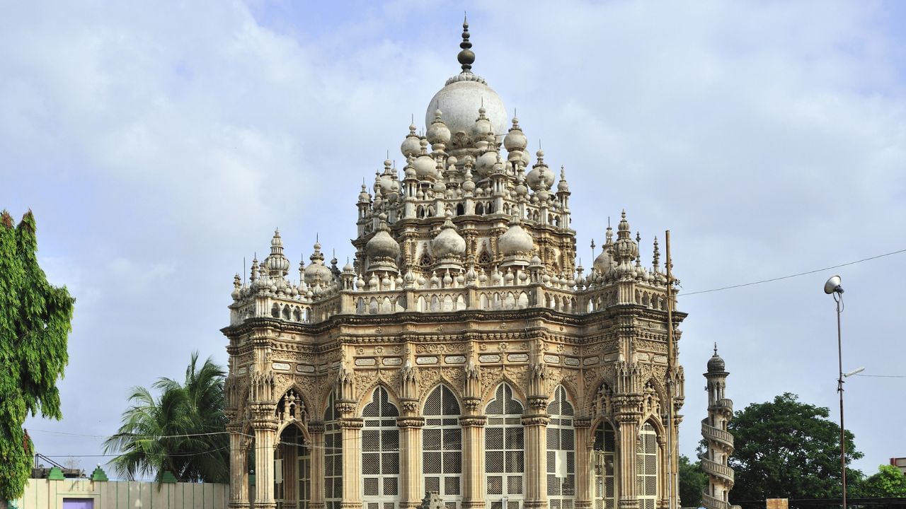 History of city name What is the history behind the name Mahabat Maqbara Know the whole story