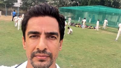 જમ્મુમાં જન્મેલા 45 વર્ષીય મિથુન મનહાસે ભારત માટે ક્યારેય એક પણ આંતરરાષ્ટ્રીય મેચ રમી નથી. જોકે, તેમણે સ્થાનિક ક્રિકેટમાં શાનદાર પ્રદર્શન કર્યું છે. તેમણે 157 ફર્સ્ટ-ક્લાસ મેચ, 130 લિસ્ટ એ મેચ અને 91 ટી-20 મેચ રમી છે,