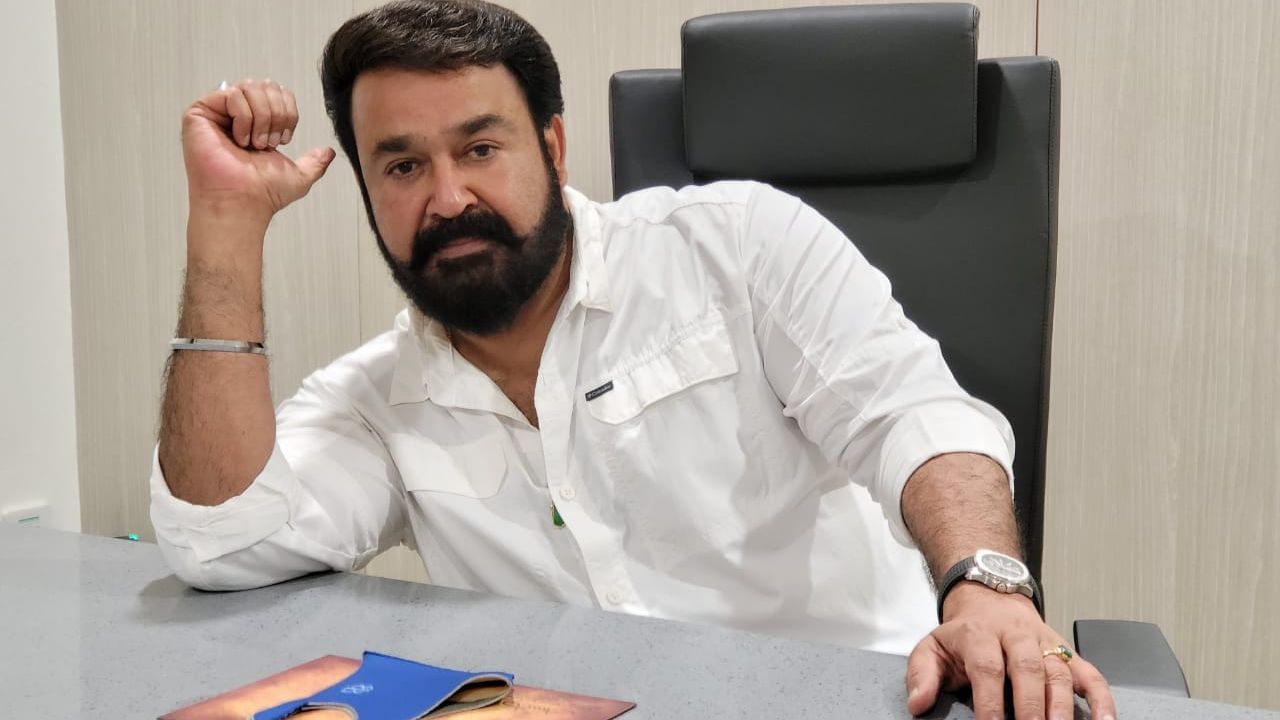 વડા પ્રધાન નરેન્દ્ર મોદીએ પણ પીઢ અભિનેતાને અભિનંદન પાઠવ્યા હતા. મોહનલાલે તેલુગુ, તમિલ, કન્નડ અને હિન્દી ફિલ્મોમાં પોતાના શક્તિશાળી અભિનયથી ચાહકોના દિલ જીતી લીધા છે.