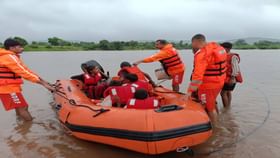 રતનપુર નજીક સાબરમતીમાં ફસાયેલા 9નું NDRF ટીમે કર્યું રેસ્ક્યુ