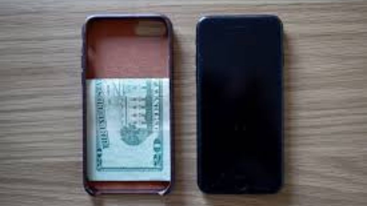 સ્માર્ટફોન પર કવર ચડાવવાથી વાયરલેસ સિગ્નલોમાં ખલેલ પહોંચી શકે છે, જેનાથી મોબાઇલ ડેટા કનેક્શન અને કૉલ ગુણવત્તા પર અસર પડે છે.