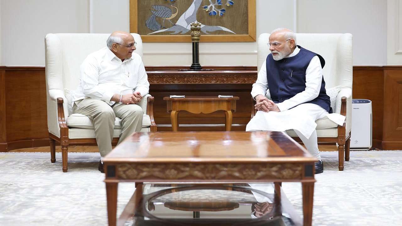 મુખ્યમંત્રી ભૂપેન્દ્ર પટેલે જણાવ્યું કે, વડાપ્રધાનએ સર્વસમાવેશી અને દરેક વ્યક્તિ, દરેક વિસ્તાર સુધી પહોંચે તેવા વિકાસનું વિઝન આપ્યું છે. આ વિઝનને પરિપૂર્ણ કરવા ગુજરાતમાં વાઇબ્રન્ટ ગુજરાત સમિટની સફળતા પછી હવે પ્રાદેશિક સ્તર પર ઔદ્યોગિક, આર્થિક વિકાસને વેગ આપવા રિજનલ વાઇબ્રન્ટ કોન્ફરન્સીસ શરૂ કરી રહ્યાં છીએ.