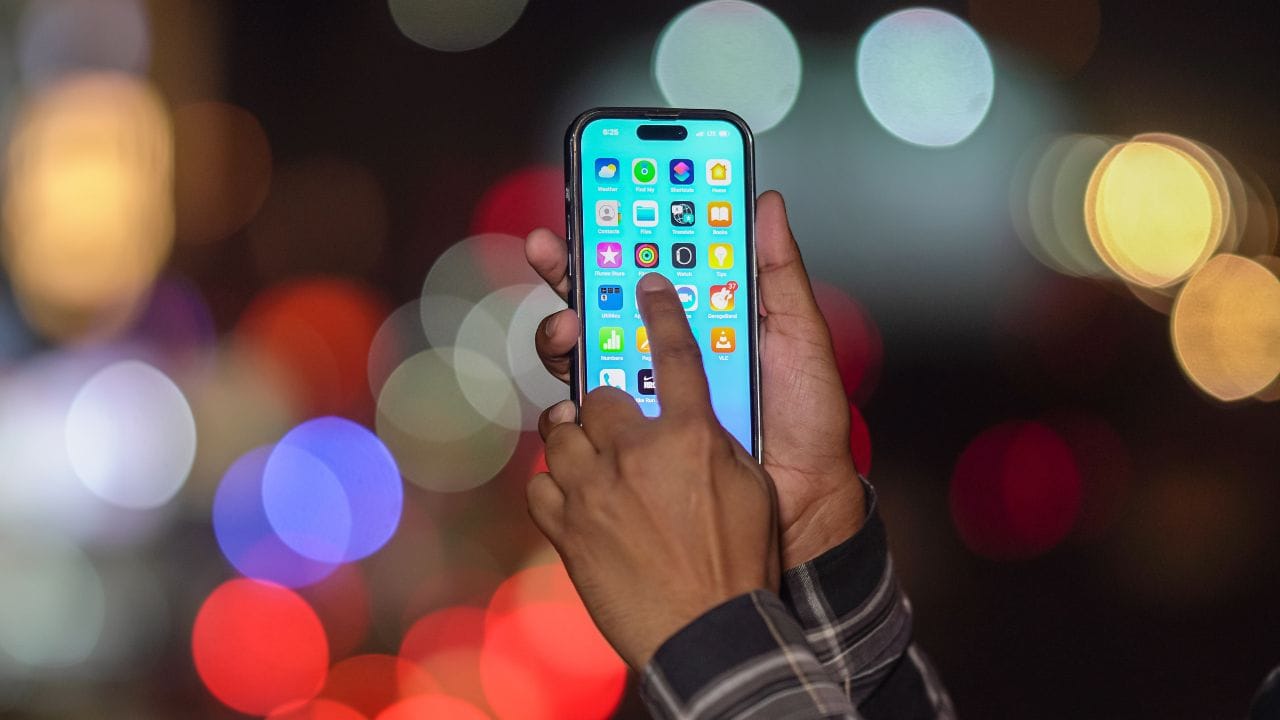 બેટરી લાઇફને જ અસર કરી શકતી નથી, પરંતુ બેટરીને પણ નુકસાન થઈ શકે છે.