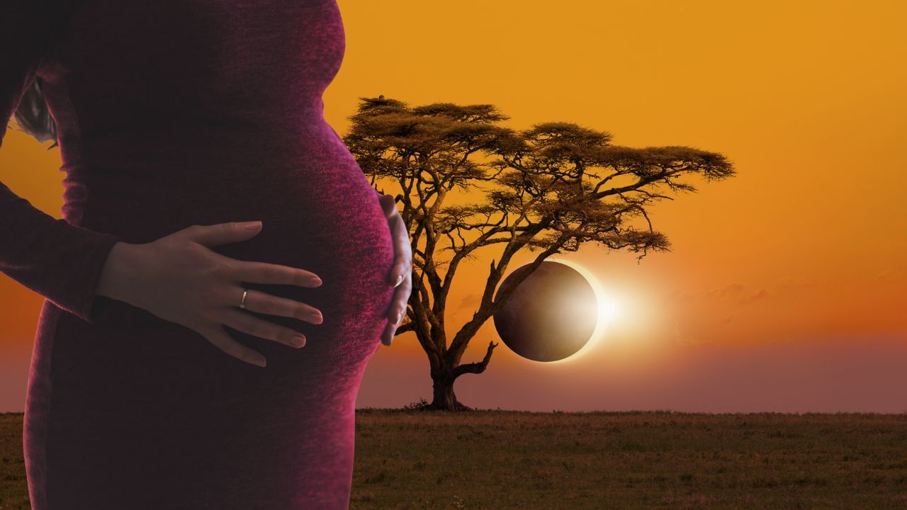 સૂર્યગ્રહણ દરમિયાન દિવસે પૂજા કરવી, ખાવું કે સૂવું શુભ માનવામાં આવતું નથી. વધુમાં, ગર્ભવતી મહિલાઓએ રસોડાને લગતા કોઈપણ કામમાં જોડાવું જોઈએ નહીં. આ સમય દરમિયાન, તમારે સોય કે છરી જેવી કોઈપણ તીક્ષ્ણ વસ્તુઓનો ઉપયોગ કરવાનું પણ ટાળવું જોઈએ. આ બધી વસ્તુઓ તમારા અને તમારા અજાત બાળક માટે હાનિકારક સાબિત થઈ શકે છે.