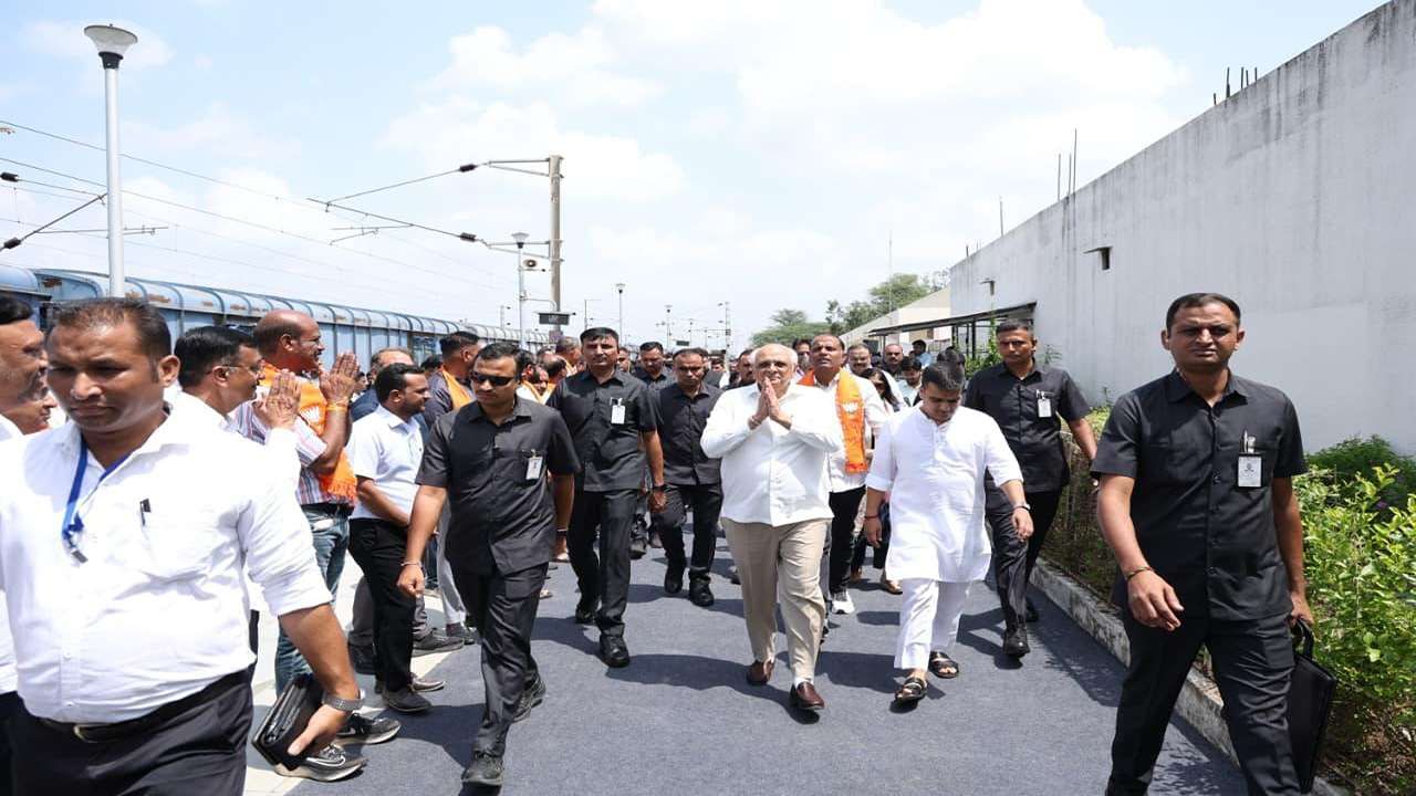 મુખ્યમંત્રી ભૂપેન્દ્ર પટેલે રાહત સામગ્રી મોકલવા ઉપરાંત પંજાબ અને છત્તીસગઢના પૂર આફત ગ્રસ્તોની મદદ માટે ગુજરાત તરફથી રૂપિયા પાંચ-પાંચ કરોડની મદદ સહાયના ચેક જે તે રાજ્યોના મુખ્યમંત્રીઓને આ અગાઉ મોકલી આપ્યા છે. 
