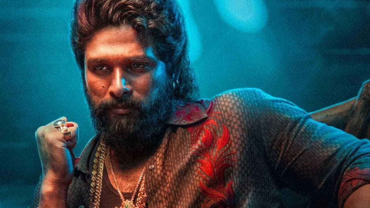 સાઉથ સુપરસ્ટાર અલ્લુ અર્જુને પોતાની ફિલ્મોથી લોકોના દિલમાં ઘણું સ્થાન બનાવ્યું છે. પરંતુ, તેમની બ્લોકબસ્ટર ફિલ્મ 'પુષ્પા' વિશે લોકોમાં એક અલગ જ ક્રેઝ જોવા મળ્યો છે. આ ફિલ્મના બે હપ્તા રિલીઝ થયા છે.