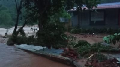 Dang Rain : ભારે વરસાદથી અનેક વિસ્તારો જળબંબાકાર, પિંપરી નજીક હનુમાનજી મંદિર પાસે જમીનનું થયું ધોવાણ, જુઓ Video