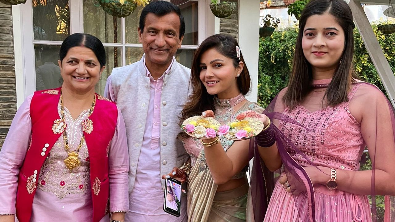 રૂબીના દિલૈકનો જન્મ 26 ઓગસ્ટ 1987 ના રોજ  શિમલામાં થયો હતો. તેમણે શિમલા પબ્લિક સ્કૂલ અને સેન્ટ બેડે કોલેજ, શિમલામાં અભ્યાસ કર્યો હતો. તેના પિતા પણ એક લેખક છે અને હિન્દીમાં ઘણા પુસ્તકો લખ્યા છે. 