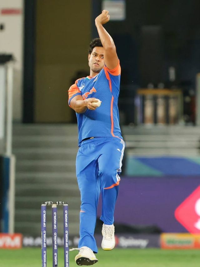 ભારતના લકી ચાર્મ ખેલાડીનો પરિવાર જુઓ