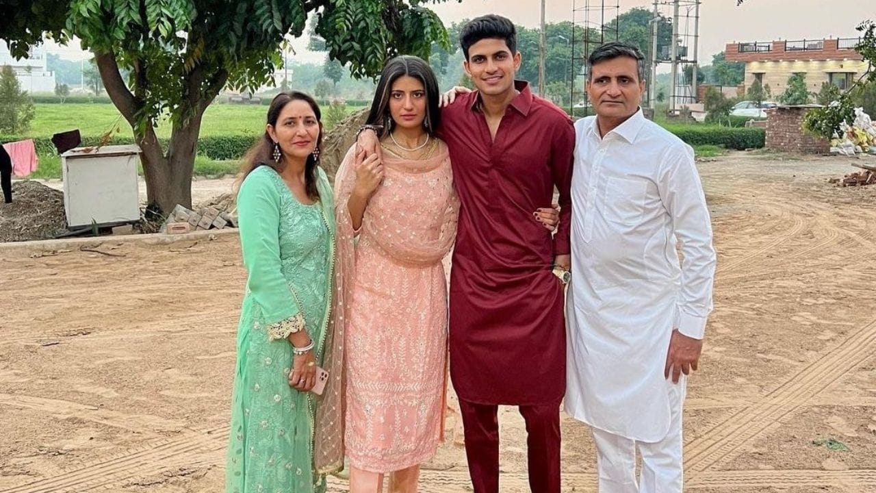 લગભગ 15 વર્ષ પહેલાં, ભૂતપૂર્વ ફાસ્ટ બોલર કરસન ઘાવરી એક સારા બેટ્સમેનની શોધમાં હતા.તેઓ BCCI વતી ફાસ્ટ બોલરોની શોધ કરતી એકેડેમીના ઇન્ચાર્જ હતા.બોલર માટે બેટ્સમેનની શોધમાં તે મોહાલી એકેડમીમાં હતા. ત્યારે તેની નજર ગિલ પર પડી હતી. જે શાનદાર બેટિંગ કરી રહ્યો હતો.