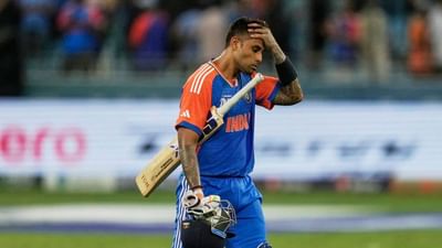 Video : સૂર્યકુમાર યાદવે પાકિસ્તાની ફેન સાથે ફોટો પડાવ્યો, સોશિયલ મીડિયા પર વીડિયો વાયરલ