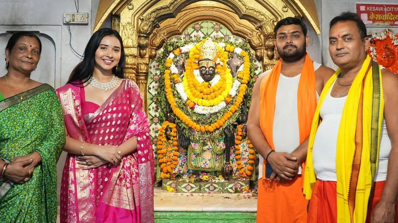 માત્ર 19 વર્ષની ઉંમરે તાન્યાએ બિઝનેસ ફીલ્ડમાં પગ રાખ્યો હતો અને માત્ર 500 રુપિયાના ઈન્વેસ્ટમેન્ટથી શરુ કરી હતી. તેમણે હેન્ડમેડ લવ નામની પોતાની એક બ્રાન્ડની સ્થાપના કરી હતી. આજે બ્રાન્ડના હજારો ફોલોઅર્સ છે.