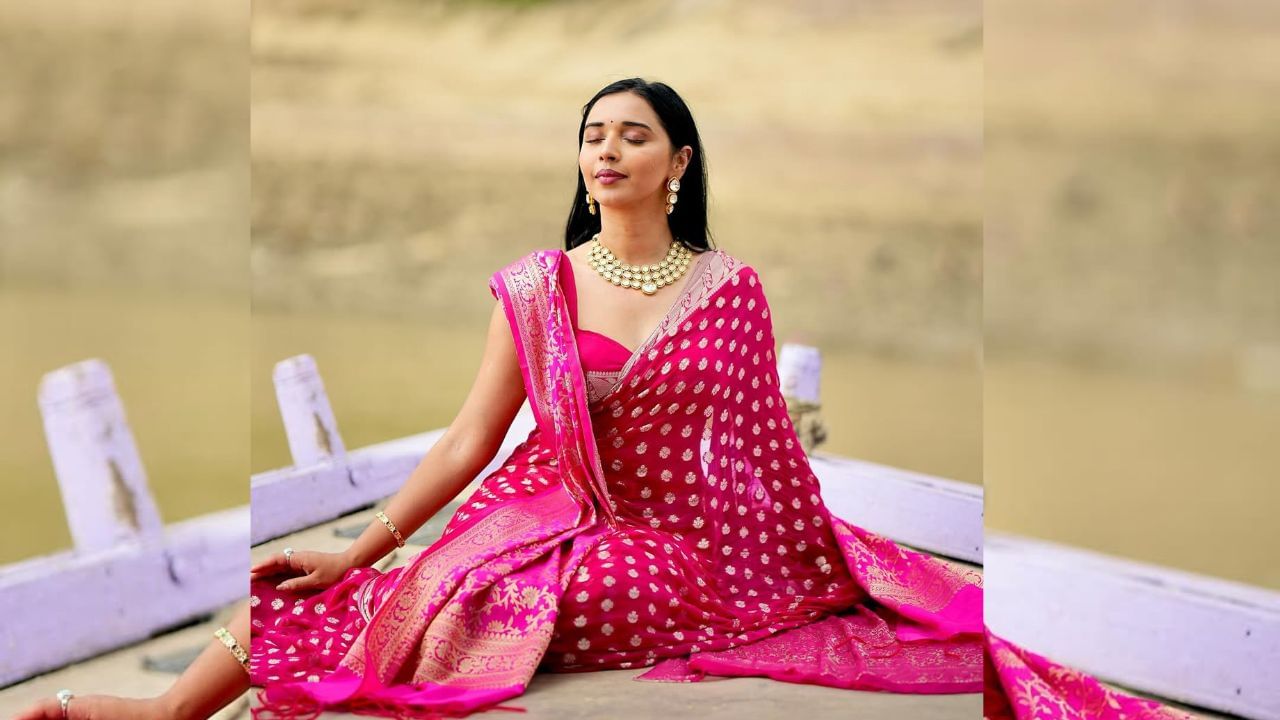 તાન્યા મિત્તલના પરિવારની જો આપણે વાત કરીએ તો તેના પરિવારમાં તેના પિતા રવિ મિત્તલ, ભાઈ અમૃતેશ મિત્તલ, માતા સુનિતા મિત્તલ અને 88 વર્ષીય દાદા રાજેન્દ્ર પ્રસાદ છે.