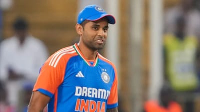 એશિયા કપ 2025માં ટીમ ઈન્ડિયાની જર્સી કેવી હશે તે જાણવા માટે દરેકને ઉત્સુકતા હતી. આ ઉત્સુકતાનું કારણ ભારત સરકાર દ્વારા બનાવવામાં આવેલ નવો કાયદો છે, જેમાં રિયલ મની ઓનલાઈન ગેમિંગ પર પ્રતિબંધ મૂકવામાં આવ્યો હતો. આ કારણે, BCCI અને ટીમ ઈન્ડિયાના જર્સી સ્પોન્સર ડ્રીમ 11 વચ્ચેનો કરાર તૂટી ગયો.