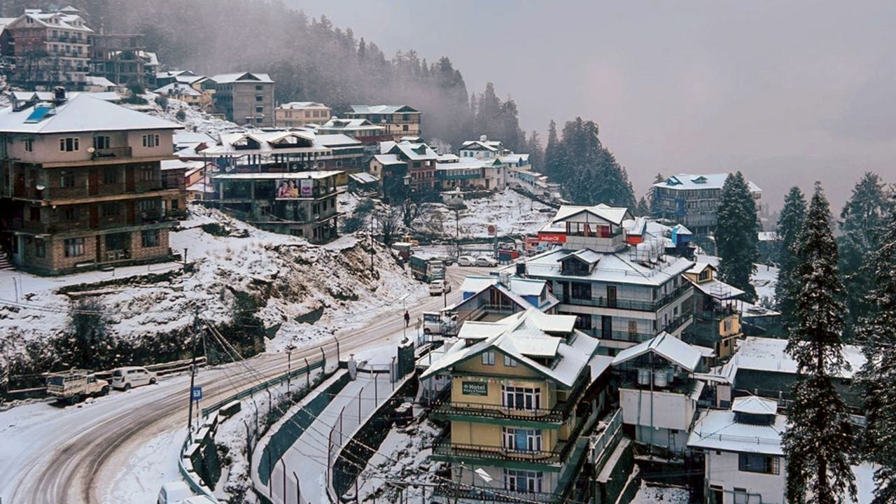 જોકે, ભારતની આઝાદી પછી, મોલ રોડ સ્થાનિક લોકો માટે પણ એક મહત્વપૂર્ણ કેન્દ્ર બન્યું. સમય જતાં, મોલ રોડ હિલ સ્ટેશનની ઓળખ બની ગયા છે.