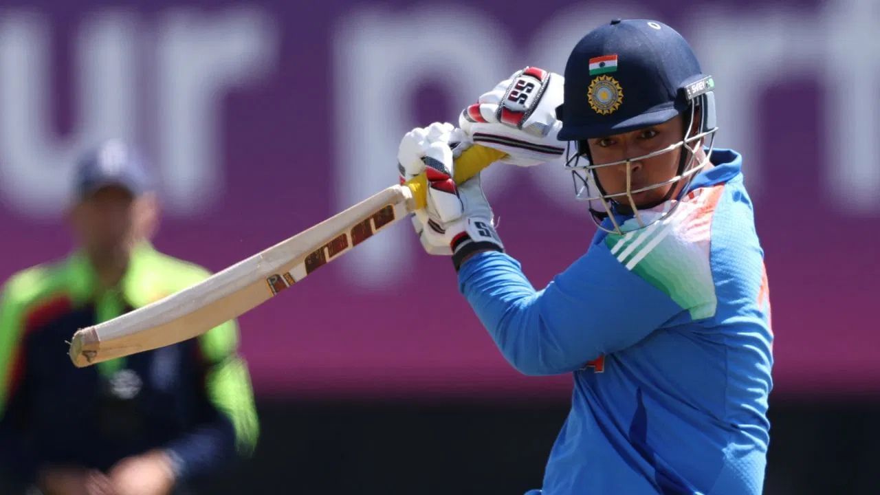 ભારતની અંડર 19 ટીમ 21 સપ્ટેમ્બરથી ઓસ્ટ્રેલિયાના પ્રવાસની શરૂઆત કરશે. આ પ્રવાસમાં ત્રણ મેચની ODI શ્રેણી રમાશે, જે બ્રિસ્બેનમાં યોજાશે. પહેલી ODI 21 સપ્ટેમ્બર, બીજી ODI 24 સપ્ટેમ્બર અને ત્રીજી ODI 26 સપ્ટેમ્બરના રોજ રમાશે. યૂથ ODI શ્રેણી પછી, બે મેચની યૂથ ટેસ્ટ શ્રેણી રમાશે. પહેલી મેચ 30 સપ્ટેમ્બર અને બીજી મેચ 7 ઓક્ટોબરના રોજ રમાશે. (All Photo Credit  : PTI / GETTY / ESPN)