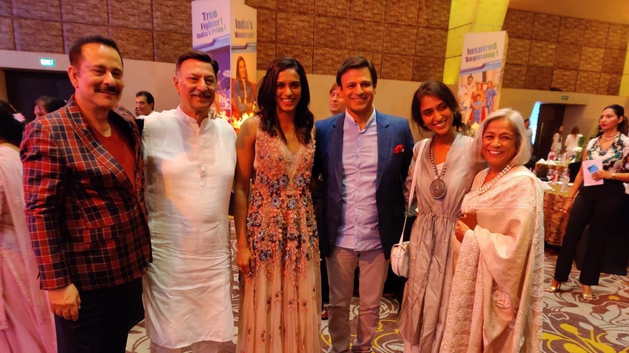 ઓબેરોયનું પૂરું નામ સ્વામી વિવેકાનંદના નામ પર આધારિત છે, તેમના પિતા અને દાદા સ્વામી વિવેકાનંદના અનુયાયીઓ હતા.