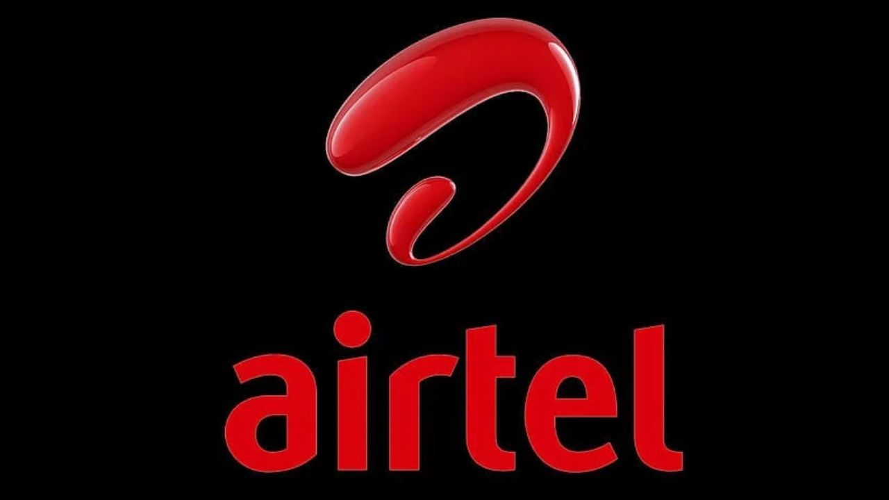 Airtelનો 469 રૂપિયાનો પ્લાન: એરટેલનો 469 રૂપિયાનો પ્લાન જિયો કરતા ઓછો પ્રભાવશાળી નથી. આ પ્લાન 84 દિવસની વેલિડિટી પણ આપે છે અને અનલિમિટેડ કોલિંગ અને 900 SMS આપે છે. જોકે આ પ્લાન ડેટા બેનિફિટ્સ ઓફર કરતો નથી, છતાં પણ સેકન્ડરી સિમ માટે તે એક ઉત્તમ અને સસ્તું વિકલ્પ છે. જો તમે ફક્ત તમારા સેકન્ડરી સિમ પર કોલ અને SMS ઇચ્છતા હોવ, તો આ એક સારો વિકલ્પ હોઈ શકે છે. આ પ્લાન Perplexity Pro AI ની મફત ઍક્સેસ સાથે પણ આવે છે.