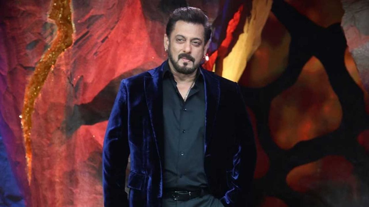 ડ્રગ્સ અને દારૂનો ટેસ્ટ: બિગ બોસના ઘરમાં જનારા કોઈપણ સ્પર્ધકને કોઈપણ પ્રકારનું વ્યસન ન હોવું જોઈએ કારણ કે આ બધી વસ્તુઓ બિગ બોસના ઘરમાં લઈ જઈ શકાતી નથી. આ જ કારણ છે કે આ ટેસ્ટ કરવામાં આવે છે.