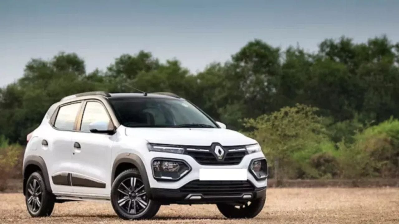 Kwid ગ્રાઉન્ડ ક્લિયરન્સ સાથેની એન્ટ્રી-લેવલ કાર છે. આ કાર તેની સુવિધાઓ, કોમ્પેક્ટ ફૂટપ્રિન્ટ, લાઇટ કંટ્રોલ્સ, AMT સુવિધા અને શાનદાર રાઇડથી લોકોને પ્રભાવિત કરે છે. તેના ત્રણ વેરિઅન્ટની કિંમત રૂ. 6 લાખથી ઓછી છે. RXE 1.0L ની કિંમત રૂ. 5.22 લાખ છે. RXL(O) 1.0L ની ઓન-રોડ કિંમત 5.67 લાખ રૂપિયા છે અને RXE 1.0L CNG ની કિંમત 5.97 લાખ રૂપિયા છે. જો તમે 1 લાખ રૂપિયાનું ડાઉન પેમેન્ટ કરીને RXE 1.0L ખરીદવા માંગતા હોવ, તો તમારે 5 વર્ષ માટે 8,972 રૂપિયા EMI ચૂકવવા પડશે.