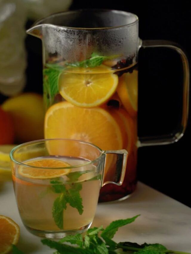 Detox Water: શું ડિટોક્સ વોટર શરીર માટે યોગ્ય છે? જાણી લો