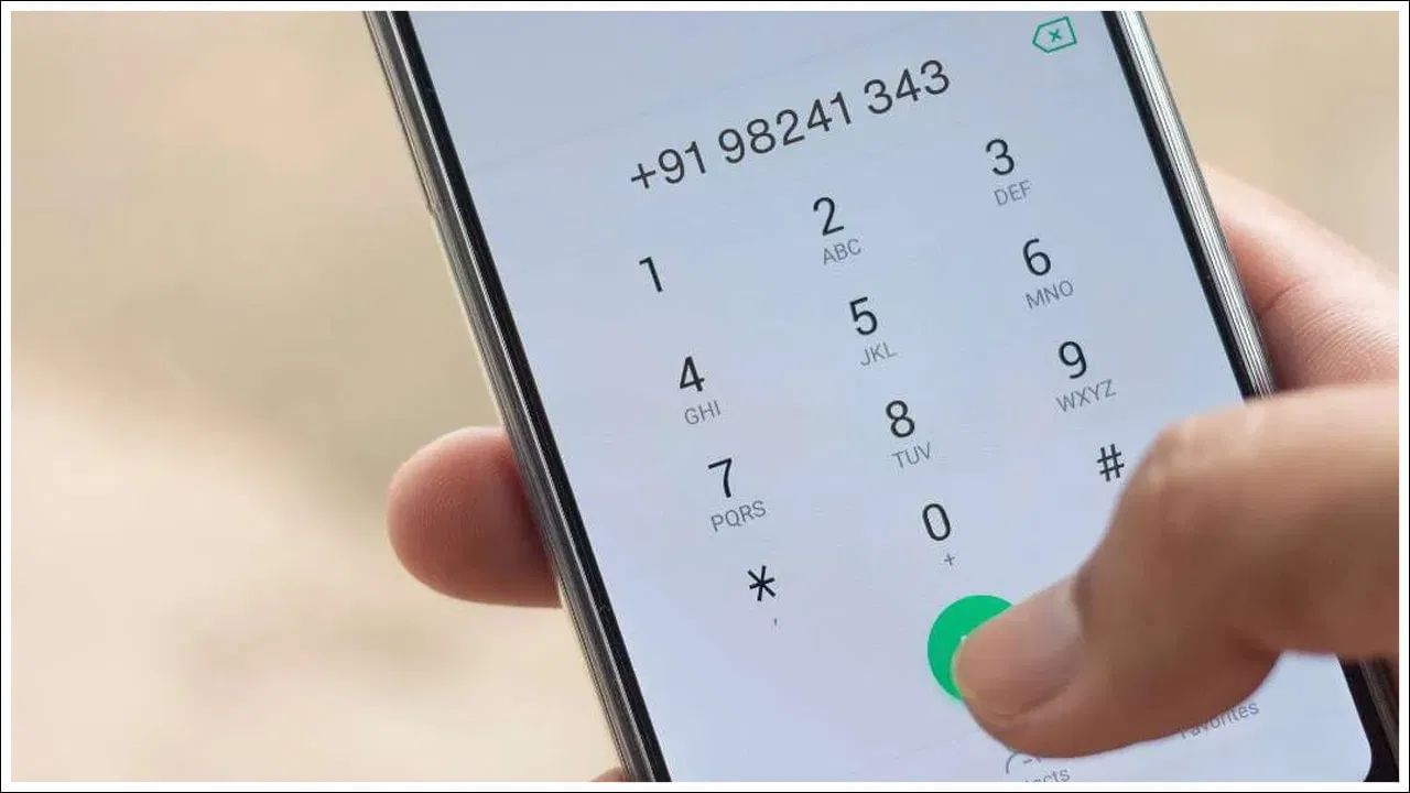 મોબાઇલ નંબરના દરેક અંકનો એક અર્થ હોય છે - શું તમે જાણો છો કે, +91 ની જેમ, તમારા મોબાઇલ નંબરના દરેક અંકનો એક અર્થ હોય છે? હા, ઉદાહરણ તરીકે, ધારો કે તમારો ફોન નંબર +91 99999-88888 છે. પહેલો +91 ટેલિફોન કોડ છે. પછીના બે અંક એક્સેસ કોડ છે, પછીના ત્રણ પ્રદાતા કોડ છે અને છેલ્લા પાંચ સબ્સ્ક્રાઇબર કોડ છે.