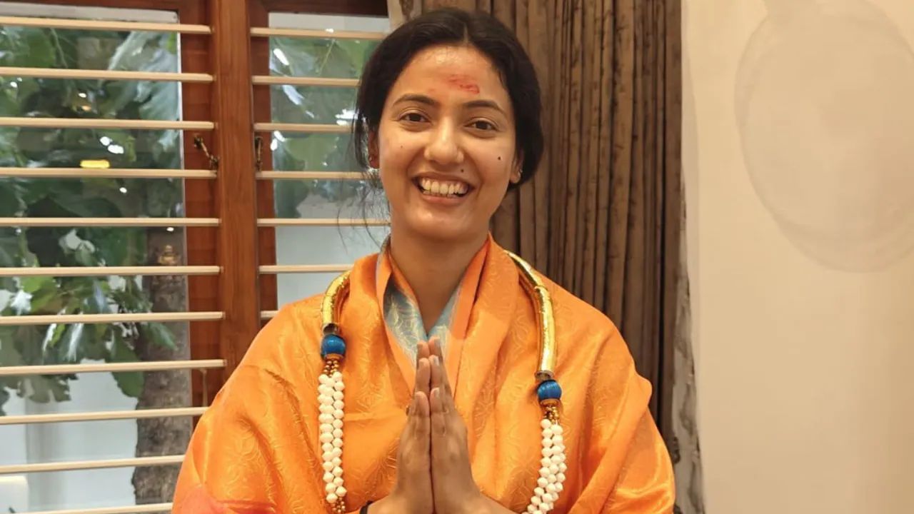 પટણી અટકનો મૂળ અર્થ સંસ્કૃત શબ્દો પરથી ઉતરી આવ્યો છે.  તેનો સંસ્કૃતમાં 'પટ'નો અર્થ સ્વામી, માલિક થાય છે. આમ, પટણીનો અર્થ "સ્વામીનો વંશ" અથવા "માલિક વર્ગ" થઈ શકે છે. રાજપૂત અથવા યોદ્ધા સમુદાયોમાં તે શક્તિ અને વર્ચસ્વનું પ્રતીક માનવામાં આવે છે.