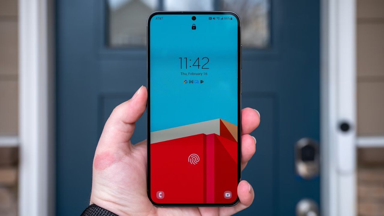 લોક સ્ક્રીન અને વૉલપેપર બદલો: તમે દરરોજ એ જ લોક સ્ક્રીન અને વૉલપેપર જુઓ છો, જેને જોઈને કોઈપણ સામાન્ય વ્યક્તિ થોડા સમય પછી કંટાળો અનુભવશે. તમારા વૉલપેપર સાથે પ્રયોગ કરતા રહો જેથી તમને કંઈક અલગ લાગે અને કંટાળો ટાળી શકાય. આ તમારા ફોનને એક તાજો દેખાવ આપશે.