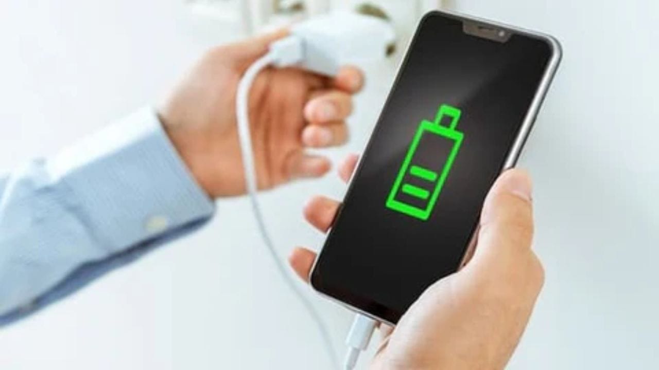 કંપની દ્વારા મોકલવામાં આવેલ નવું સોફ્ટવેર અપડેટ હંમેશા ફોનમાં રાખો. આનાથી બેટરી લાઇફ અને બેટરી મેનેજમેન્ટ બરાબર રહે છે.