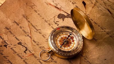 આજના સમયમાં દરેક વ્યક્તિ પોતાના જીવનમાં અને ઘરમાં સુખ, સમૃદ્ધિ તેમજ સુખાકારી ઇચ્છે છે. એવામાં નાના નાના વાસ્તુ ઉપાયો અપનાવીને ઘર અને જીવનમાં સકારાત્મક ઉર્જા વધારી શકાય છે.