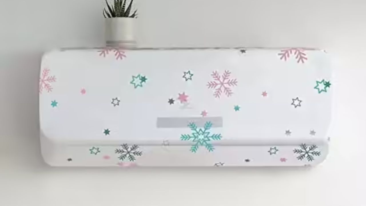 શું કવર વિના AC ગંદુ થઈ જાય છે?: ટેકનિશિયનના જણાવ્યા મુજબ આખા શિયાળા દરમિયાન ગંદકીથી બચાવવા AC ને ઢાંકેલું રાખવું એ તમારા માટે સારુ હોઈ શકે છે, પણ કોઈપણ AC ત્યારે જ ગંદુ થાય છે જ્યારે તે ચાલુ હોય છે.  AC ચાલુ હોય ત્યારે અંદર ત્યારે જ તે ગંદુ થઈ શકે છે.