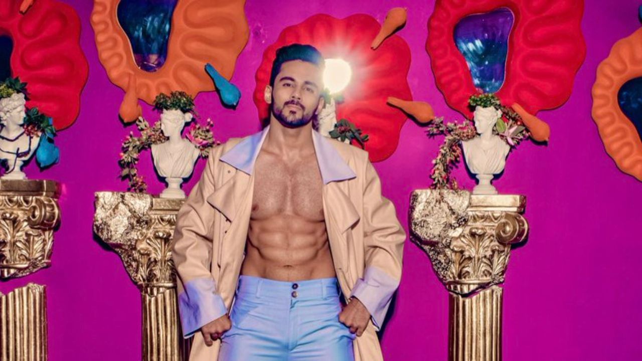 આકાંક્ષા જિંદાલે જણાવ્યું કે તે અભિષેકને સ્કૂલથી ઓળખતી હતી અને લગ્ન પહેલા તેઓ 8 વર્ષ સુધી રિલેશનશિપમાં હતા. જોકે, લગ્ન પછી તેમના સંબંધોમાં ગંભીર સમસ્યાઓનો સામનો કરવો પડ્યો હતો