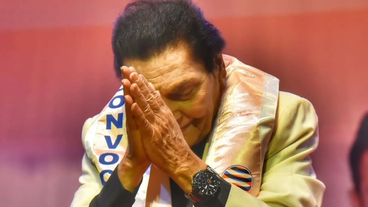 જાણકારી અનુસાર અસરાની ન હોતા ઈચ્છતા કે, તેના નિધન બાદ કોઈ પણ પ્રકારની હોબાળો કે હંગામો થાય. તેમણે તેમની પત્ની મંજુ અસરાનીને પહેલાથી જ કહ્યું હતું કે તેઓ તેમના મૃત્યુના સમાચાર શેર ન કરે. તેથી, પરિવારે કોઈપણ ઔપચારિક જાહેરાત કર્યા વિના શાંતિથી તેમના અંતિમ સંસ્કાર કર્યા હતા.