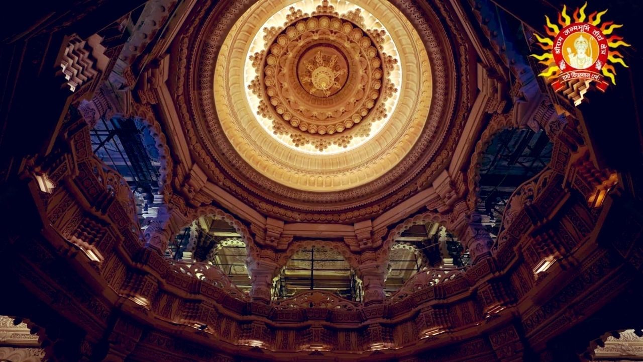 રામ મંદિરનું સ્વરૂપ હવે લગભગ તૈયાર છે, અને તેના અંતિમ સ્પર્શ માટે તૈયારીઓ ચાલી રહી છે. રામ મંદિરનો અભિષેક 22 જાન્યુઆરી, 2024 ના રોજ થયો હતો. આ પ્રસંગે, ભગવાન શ્રી રામના બાળ સ્વરૂપ રામ લલ્લાની મૂર્તિનું અભિષેક કરવામાં આવ્યો હતો. પ્રધાનમંત્રી નરેન્દ્ર મોદીએ વૈદિક રીતરિવાજોનું પાલન કરીને સમારોહમાં મુખ્ય ધાર્મિક વિધિઓ કરી. દેશભરના સંતો, ધાર્મિક નેતાઓ અને લાખો ભક્તોએ આ ઐતિહાસિક ક્ષણના સાક્ષી બન્યા.