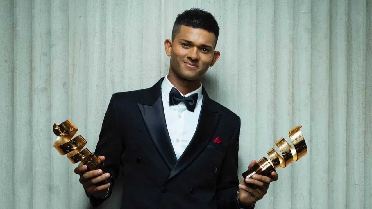 દરમિયાન, ટેસ્ટ ટીમના સ્ટાર ઓપનર યશસ્વી જયસ્વાલ પણ પ્રગતિ કરી રહ્યા છે. ગયા વર્ષ સુધી, જયસ્વાલની બ્રાન્ડ વેલ્યુ 1-2 કરોડ રૂપિયાની વચ્ચે હતી, પરંતુ હવે તે બમણાથી વધુ વધીને લગભગ 4-5 કરોડ રૂપિયા થઈ ગઈ છે.